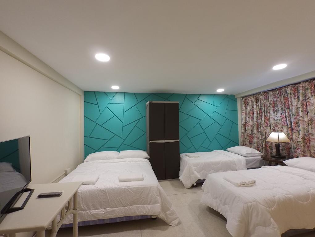 ホテル Residencia Marfel タクロバン エクステリア 写真