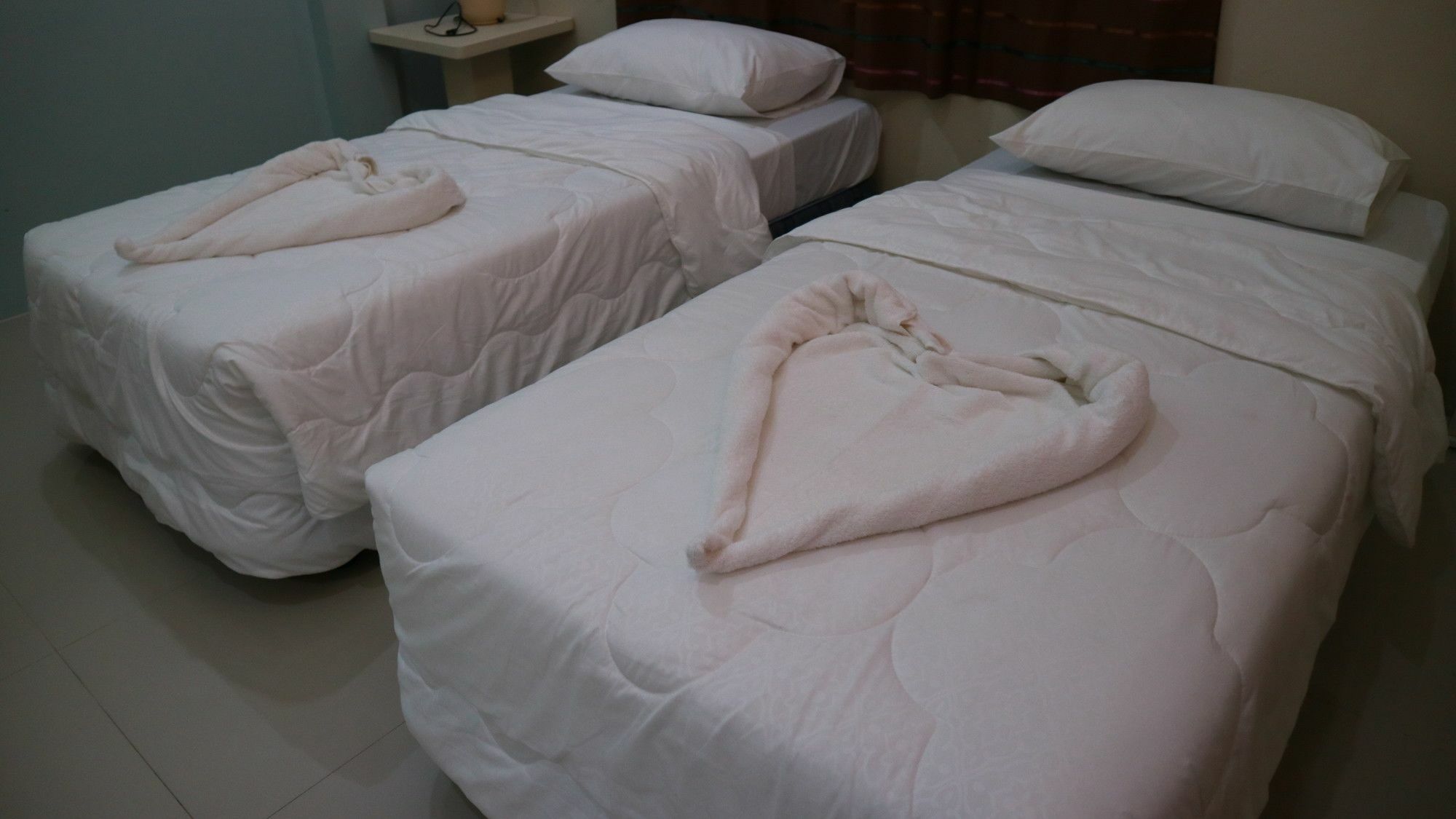 ホテル Residencia Marfel タクロバン エクステリア 写真