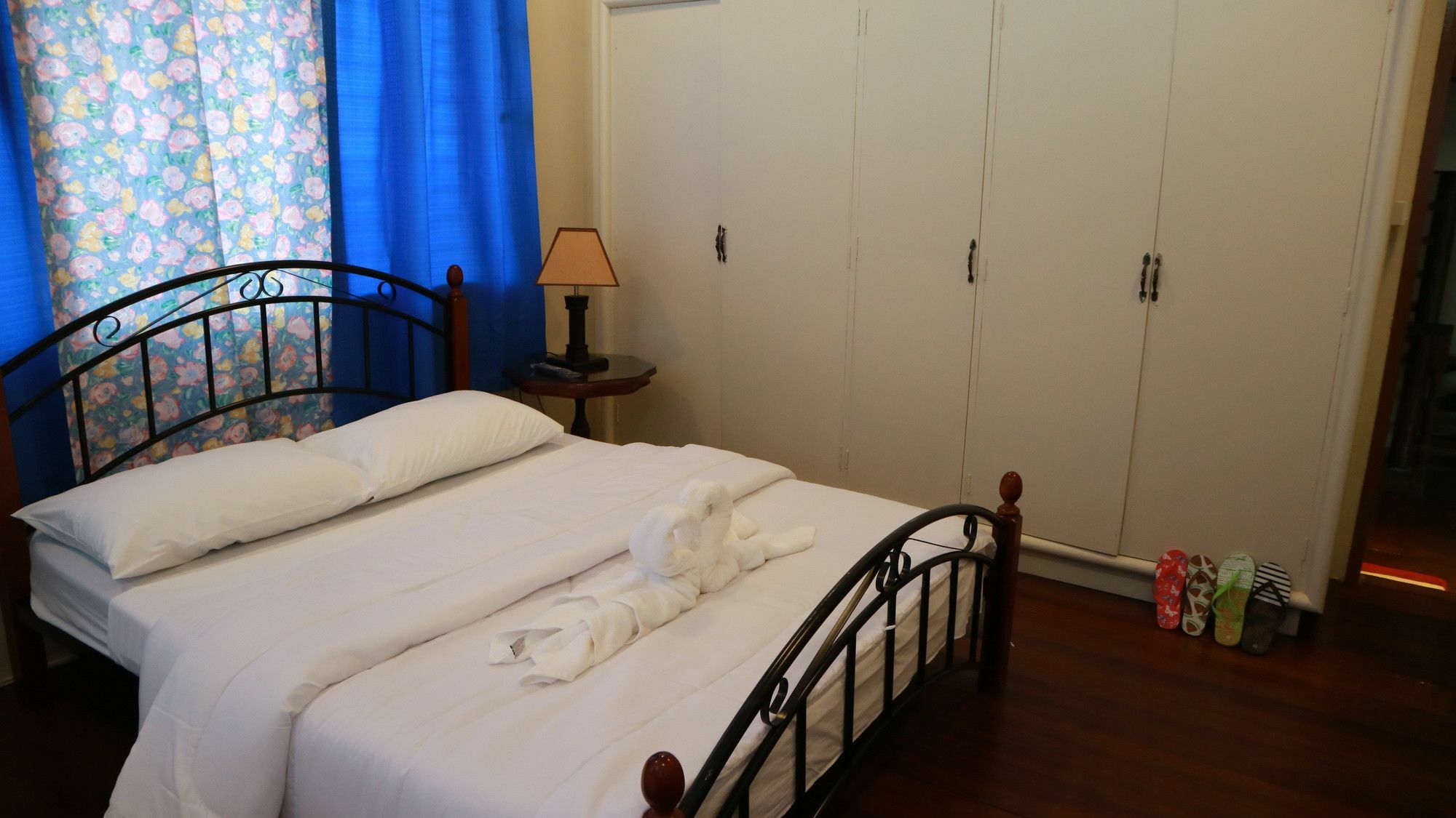 ホテル Residencia Marfel タクロバン エクステリア 写真